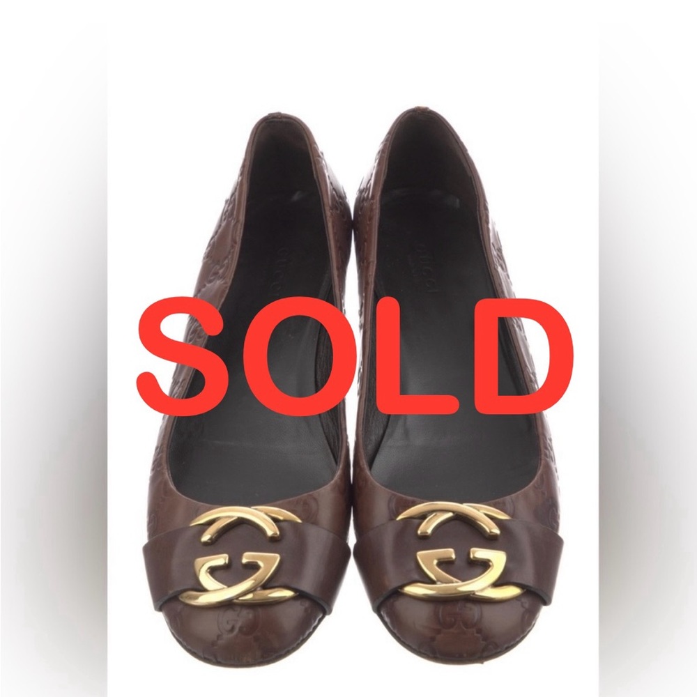 Gucci Signature GG Leather Flats